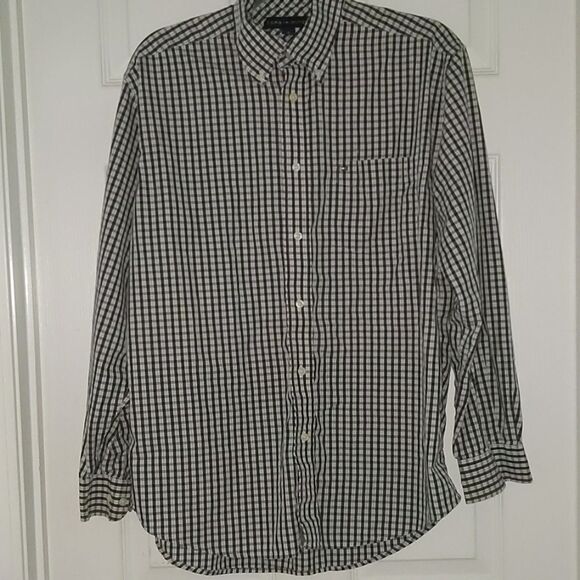 Tommy Hilfiger button down dress shirt Sz M. - Picture 1 of 5